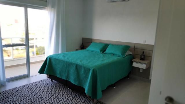 Linda cobertura alto padrão 3dorm 1suite finamente mobiliada 2vagas no centrinho Ingleses - Foto 17