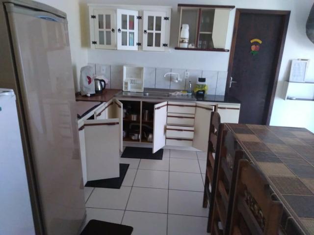 Ótima casa excelente localização 100 m do mar - Foto 12