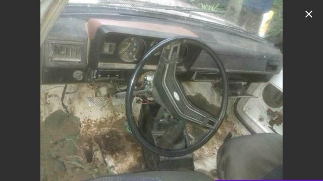 Ford Belina 1980 para peças tem motor - Foto 2
