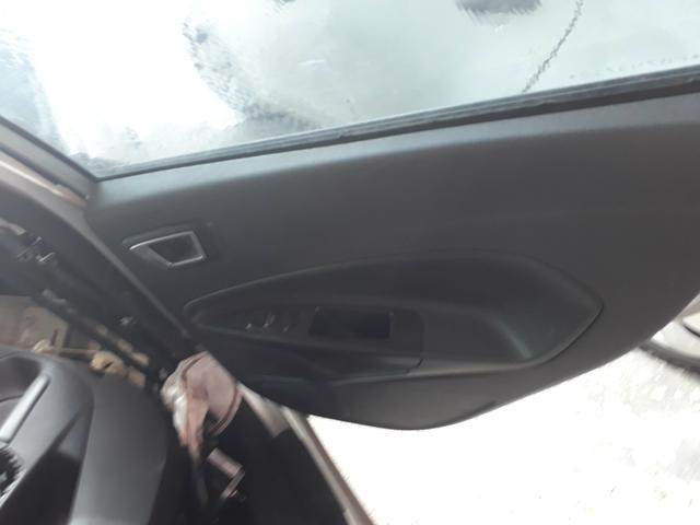 Forro de porta traseiro do ford new fiesta 2015