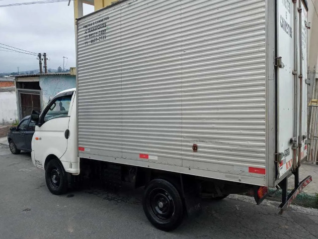 HYUNDAI HR