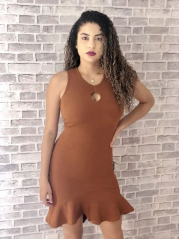 vestido colado no corpo