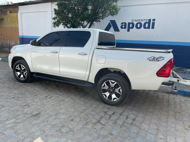 TOYOTA HILUX CD SRX4X4