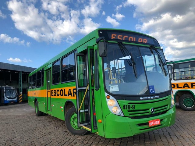 ÔNIBUS MERCEDES ESCOLAR 2013