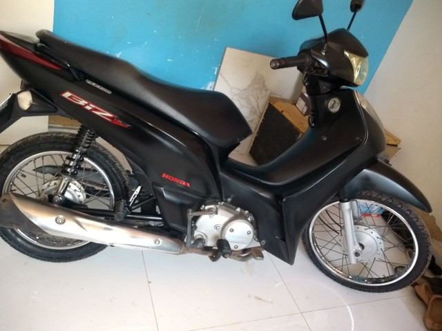 VENDE -SE MOTO BIZ 125 ANO: 2015