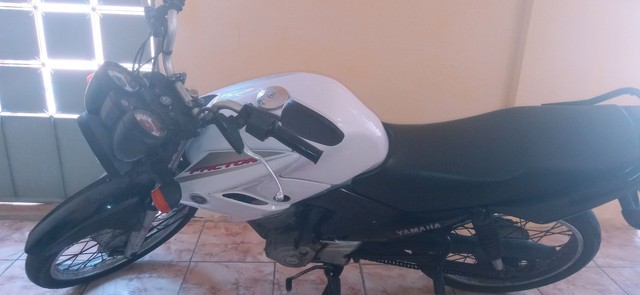 VENDE SE MOTO YAMAHA