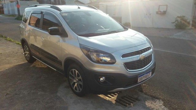 VENDO CHEVROLET SPIN 1.8 ACTIVE ANO 2.018 AUTOMÁTICO 29.000 KMS. NOVISSIMA.