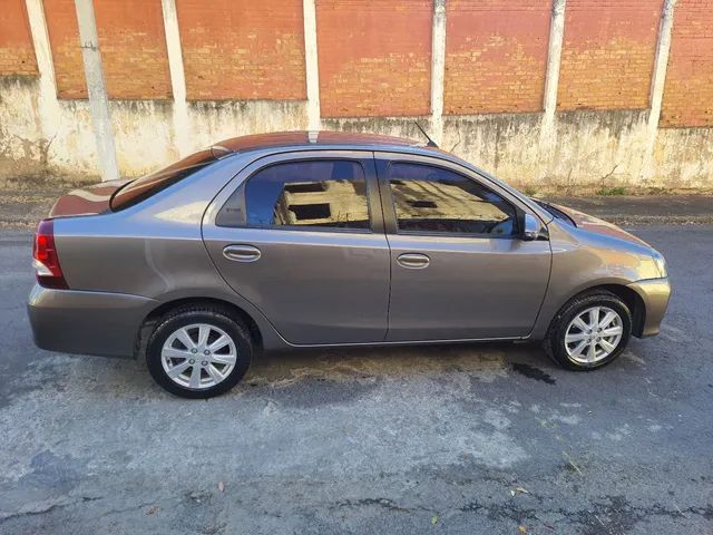 Etios sedan 1.5 X plus  - Foto 5