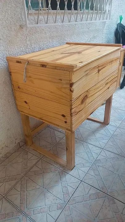 Baú de madeira rústico