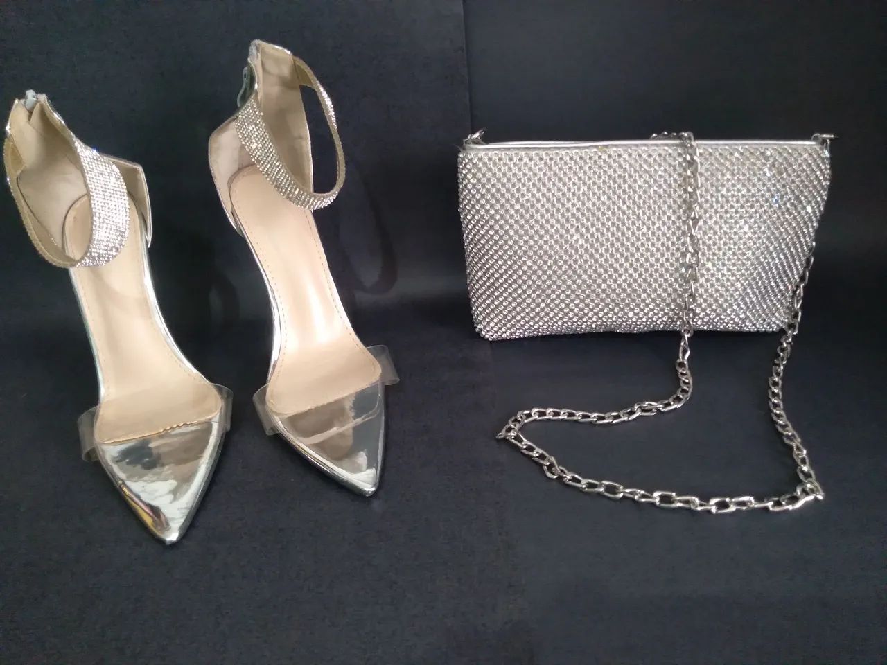 Bolsa carteira feminina de mão e ombro em prata com strass alça corrente  - Foto 4