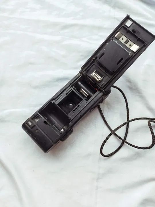 Câmera Analógica Canon Snappy 50 CAFS Auto Focus Lente 35mm/RARA/NÃO FUNCIONA - Foto 2