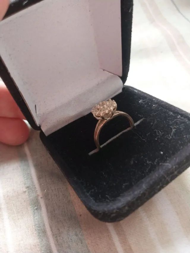 Anel de prata 925 com pedras de zircônia tam. 15/16 - Foto 2