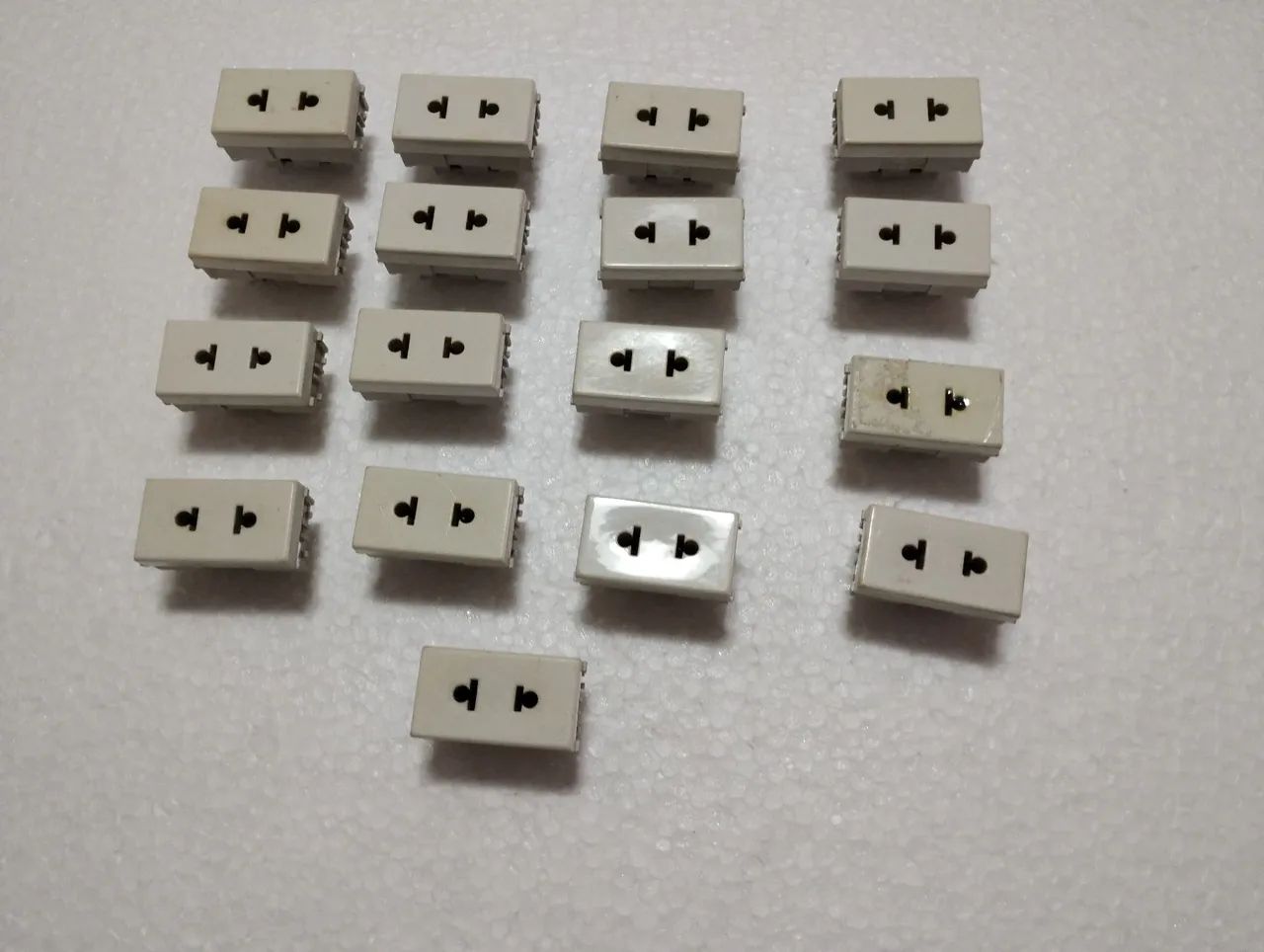 Módulos de Tomadas Iriel