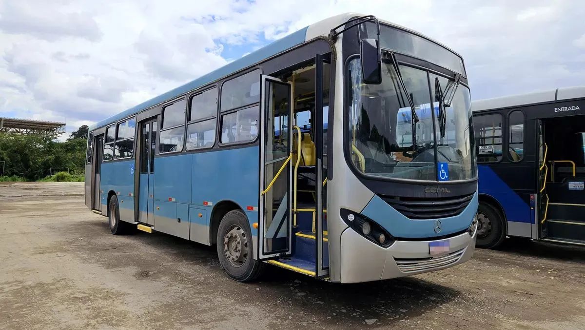 Ônibus Comil Svelto