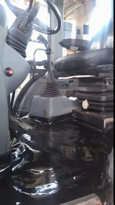 Retroescavadeira New Holland B110B ano 2015 - Foto 5