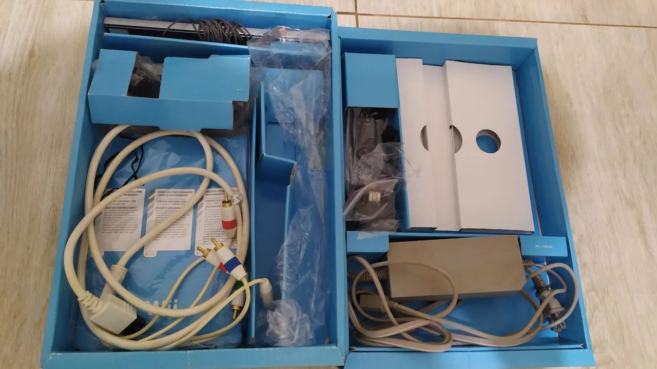 Nintendo Wii desbloqueado na caixa completo com manuais - Foto 5