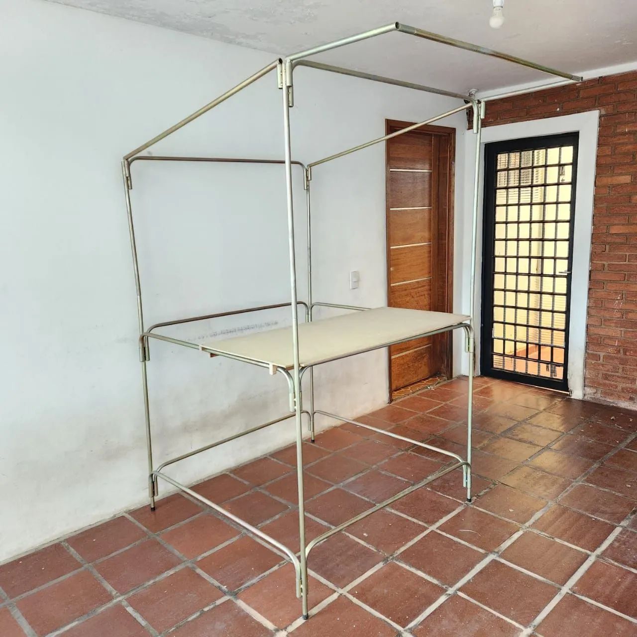 Estrutura de Metal para Bancada - Ideal para Feiras e Eventos