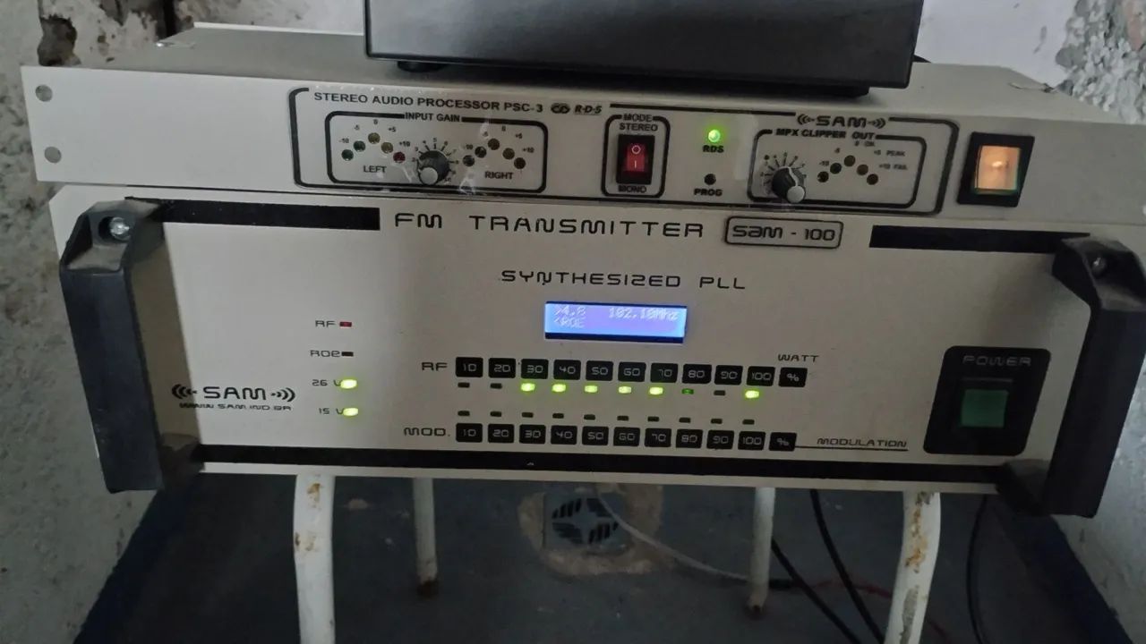 Transmissor FM Stereo 100W - Antena 40m - Novo! - Foto 2