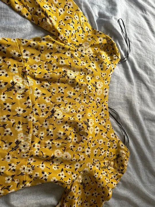 vestido Curtinho Zara TAM M amarelo  - Foto 4
