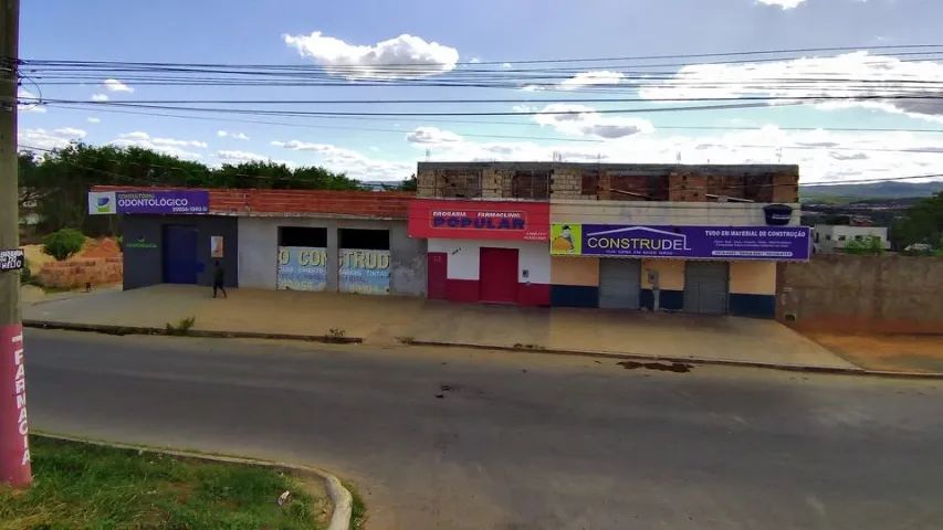 Vendo imóvel com 2 pontos comerciais + casa + terreno no Village I - Montes Claros