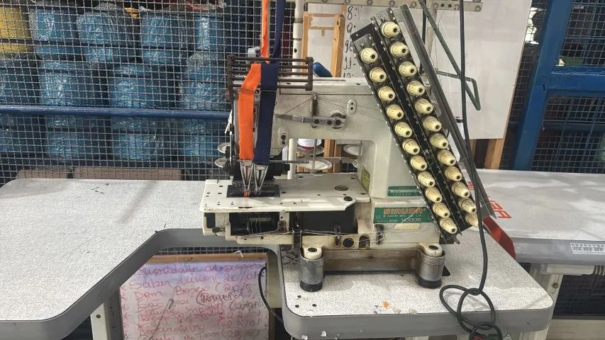 Lote de Maquinas Siruba eletronica e semi eletronica - Foto 6