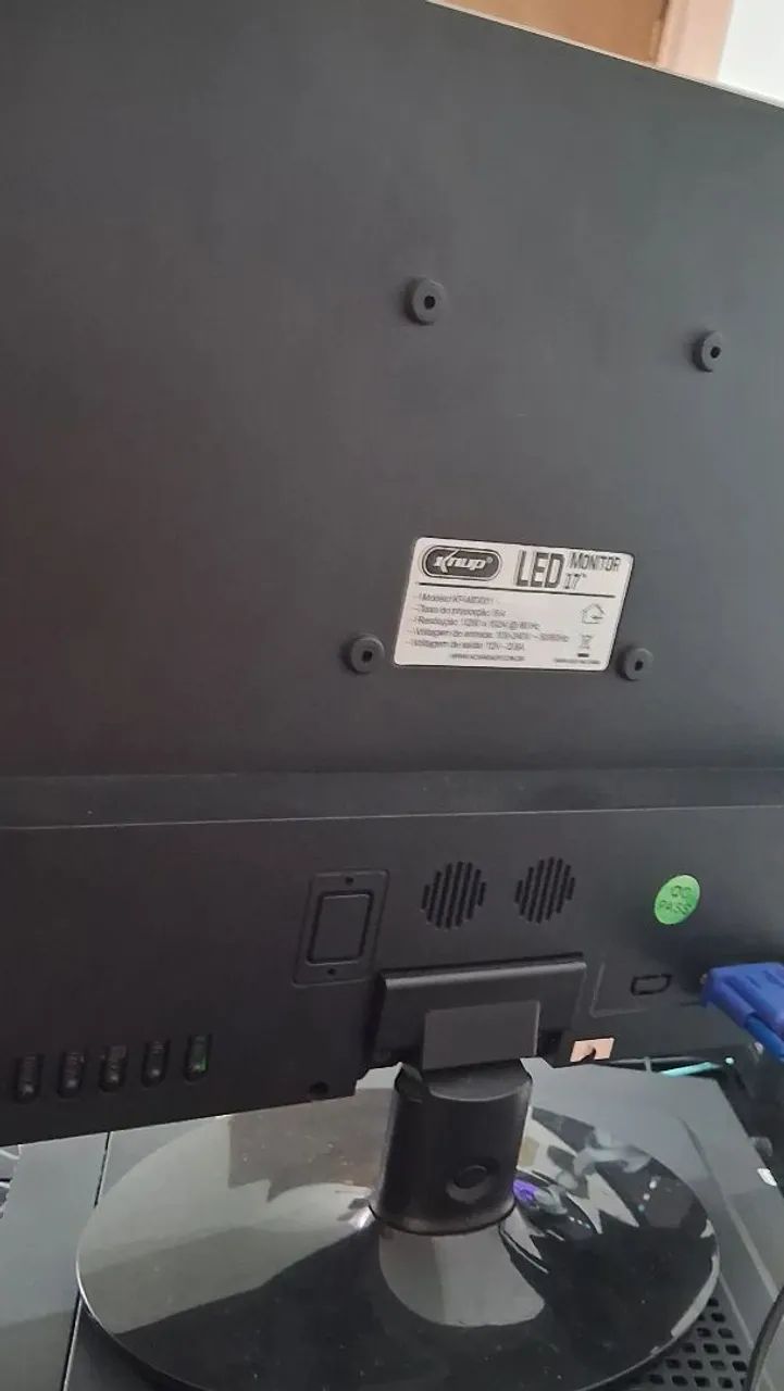 Monitor LED 17 polegadas Knup - Usado - 3 meses64396507419651121
