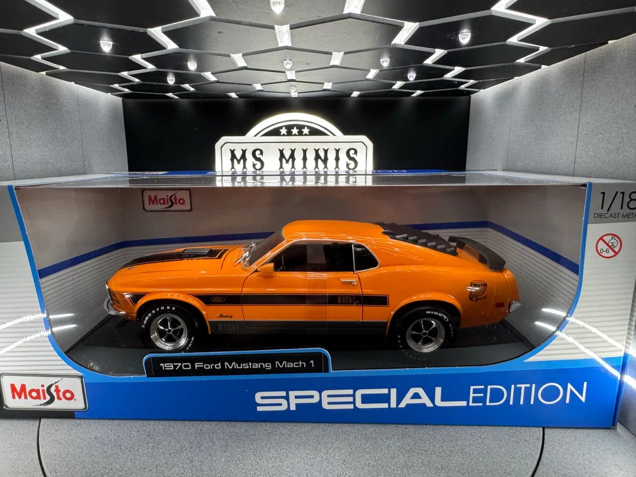 Miniatura 1970 Ford Mustang Mach 1 Maisto Especial Editon 1/18