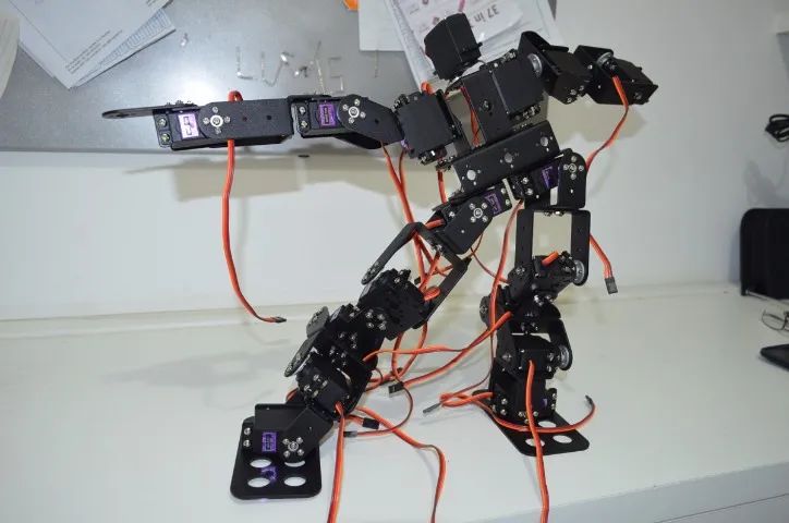arduino Servo Digital Metal Mg996r 15kg Torque - Foto 5