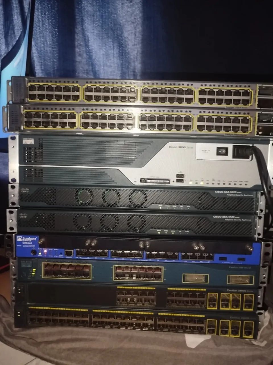 Lote de Dispositivos de rede Switches, Firewall, Roteador e Acessórios