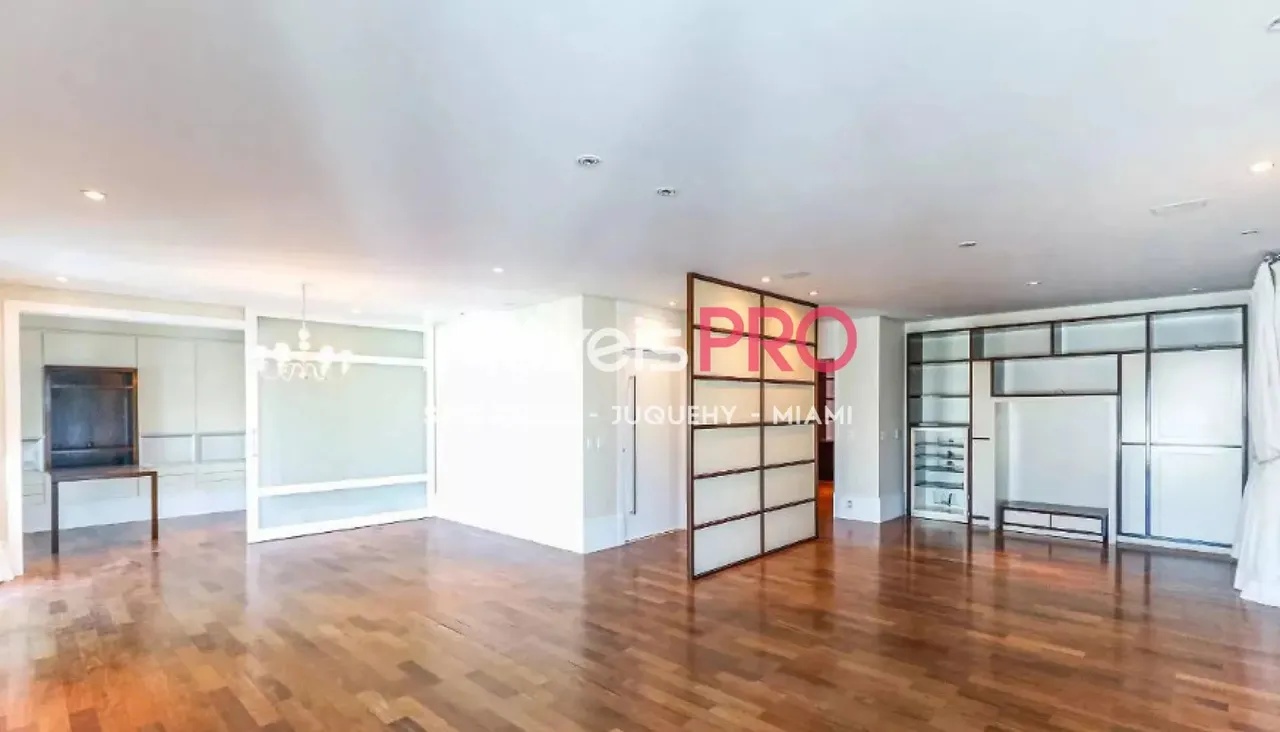 Apartamento para locação com 250m² no Campo Belo - São Paulo.
