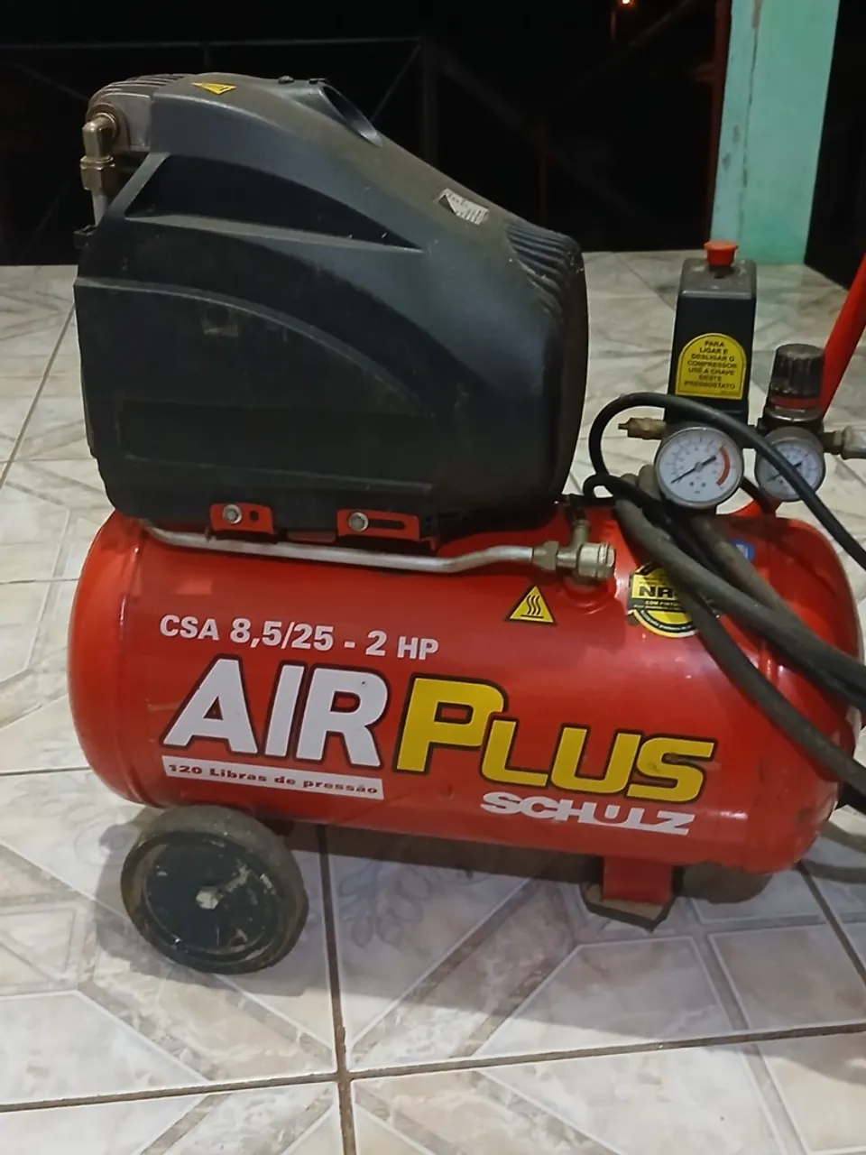 Compressor de Ar Schulz Air Plus CSA 8,5/25 - 2HP