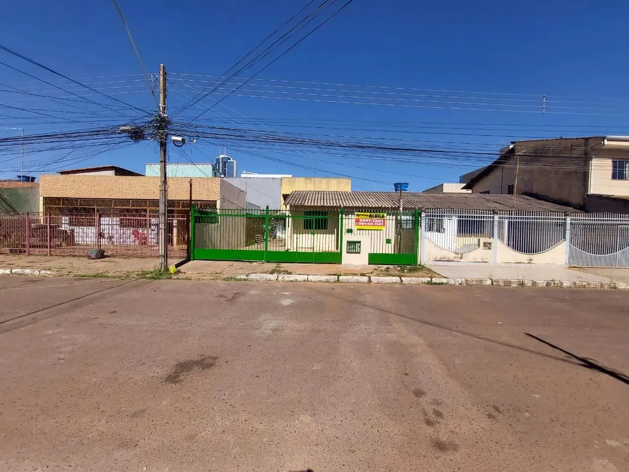 QNM 34 Casa 2Qts, a poucos metros do Shopping JK, Atacadista, Av. Hélio Prates, dentre out