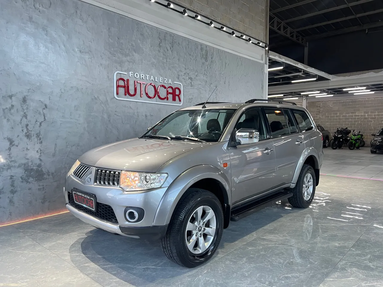 MITSUBISHI PAJERO DAKAR 3.2 4X4 T.I. DIES. 5P AUT. Usados e Novos no CE