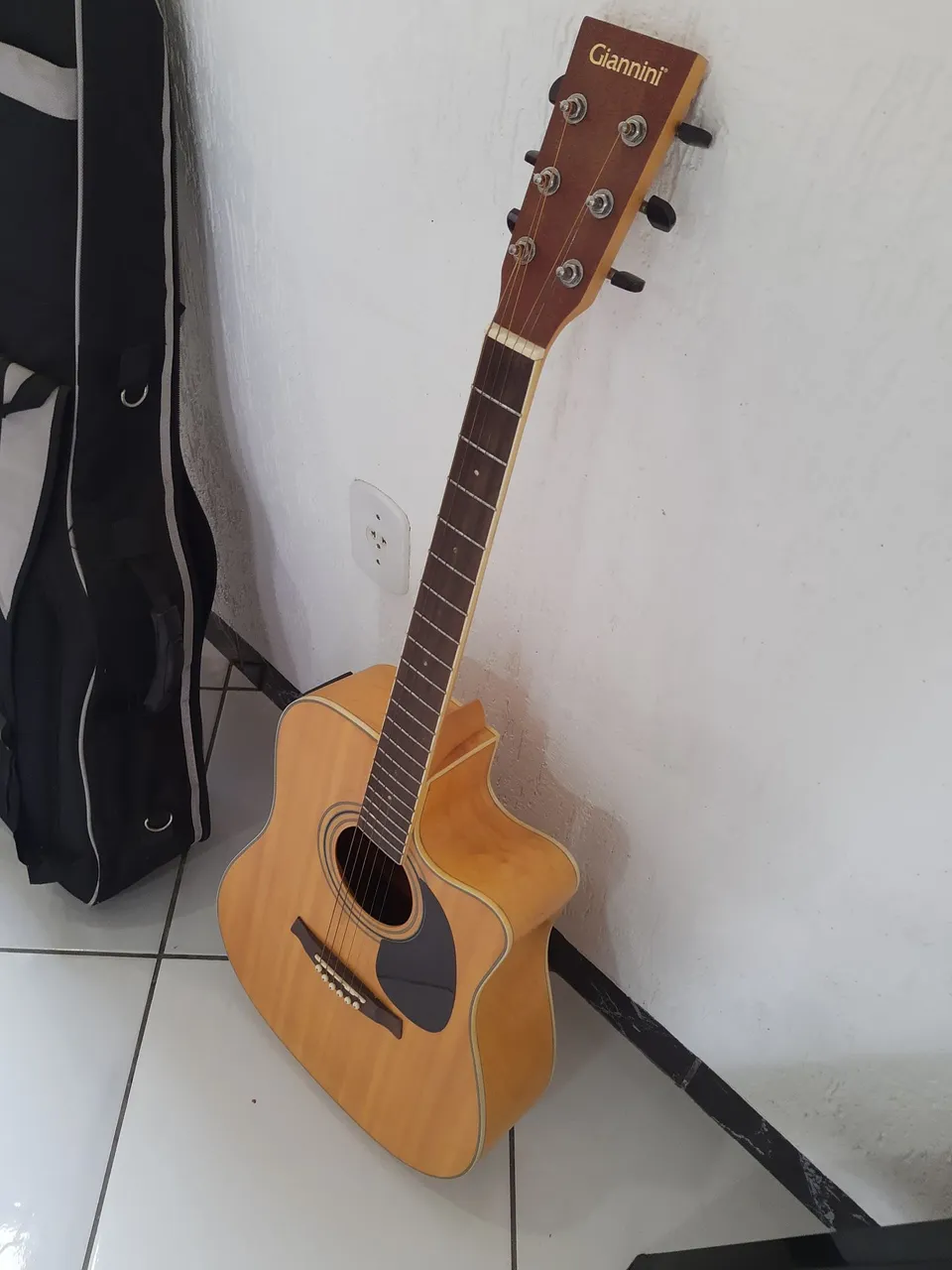 Violão Giannini