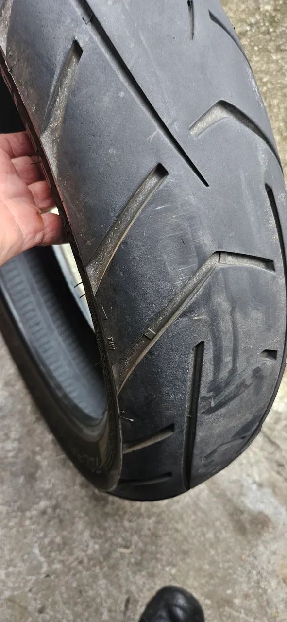 Pneus METZELER 15/70-17 e 100/90-19 para moto Tiger 900 com meia vida