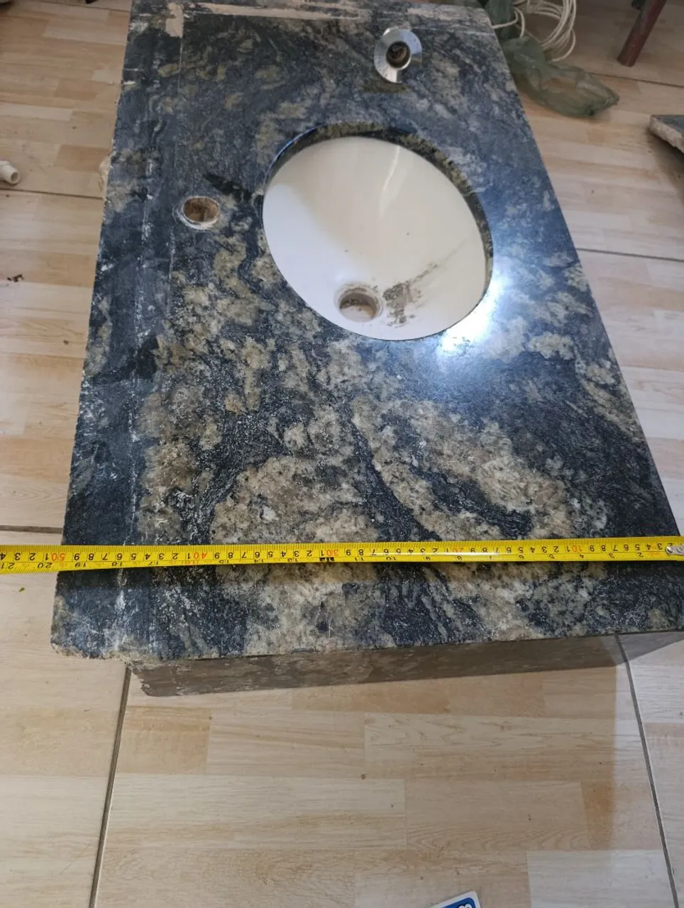 Cuba de Granito com Furo para Torneira e Válvula