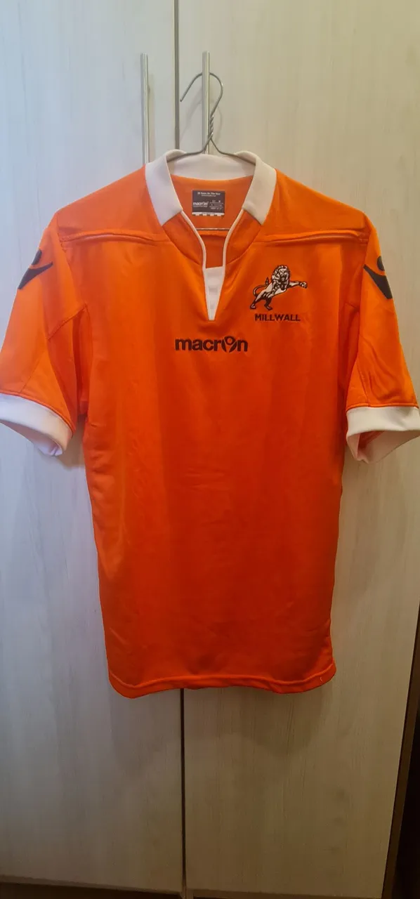 Camisa de Futebol Millwall Macron