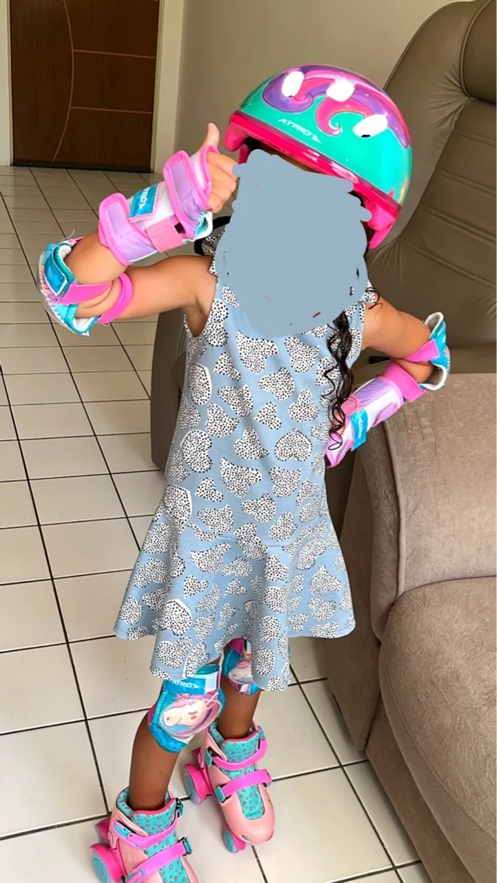PATINS calça do 27 ao 30 + CAPACETE + ACESSÓRIOS DE PROTEÇÃO