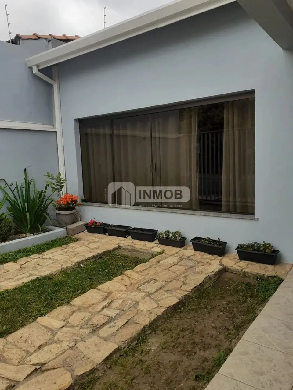 Casa Comercial para Locação no Jardim das Nações - Taubaté/SP.