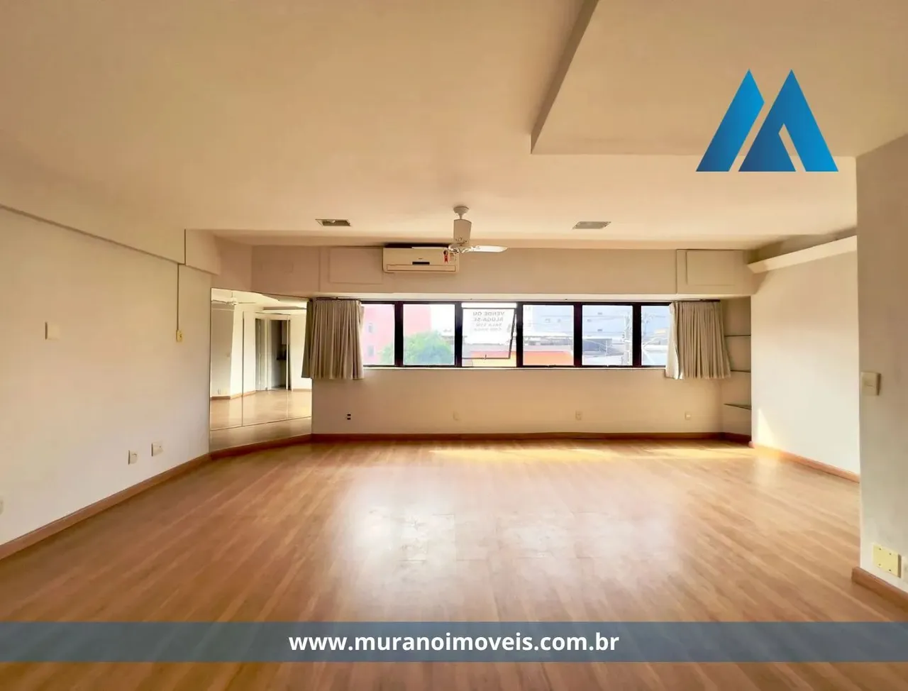 VENDO SALA COMERCIAL 60M Centro de Vila Velha - Vila Velha - ES