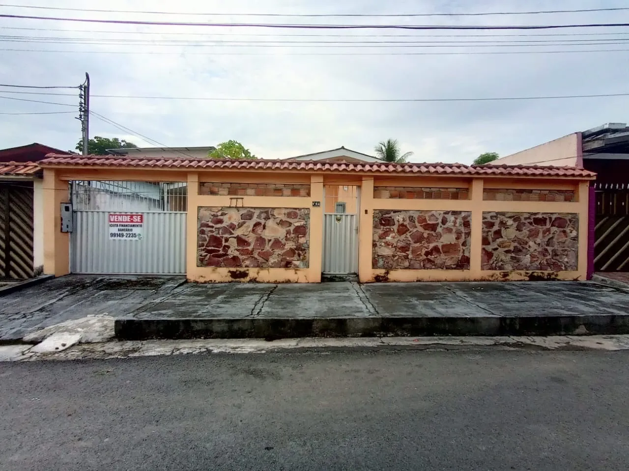 Casa Ampla 2 suítes Terreno 12x30 CONJ. João Bosco - ao lado UAI Shopping São José