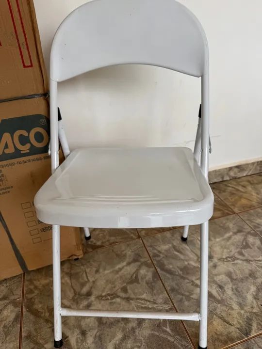 Cadeiras Dobráveis Brancas - Metal - Foto 2