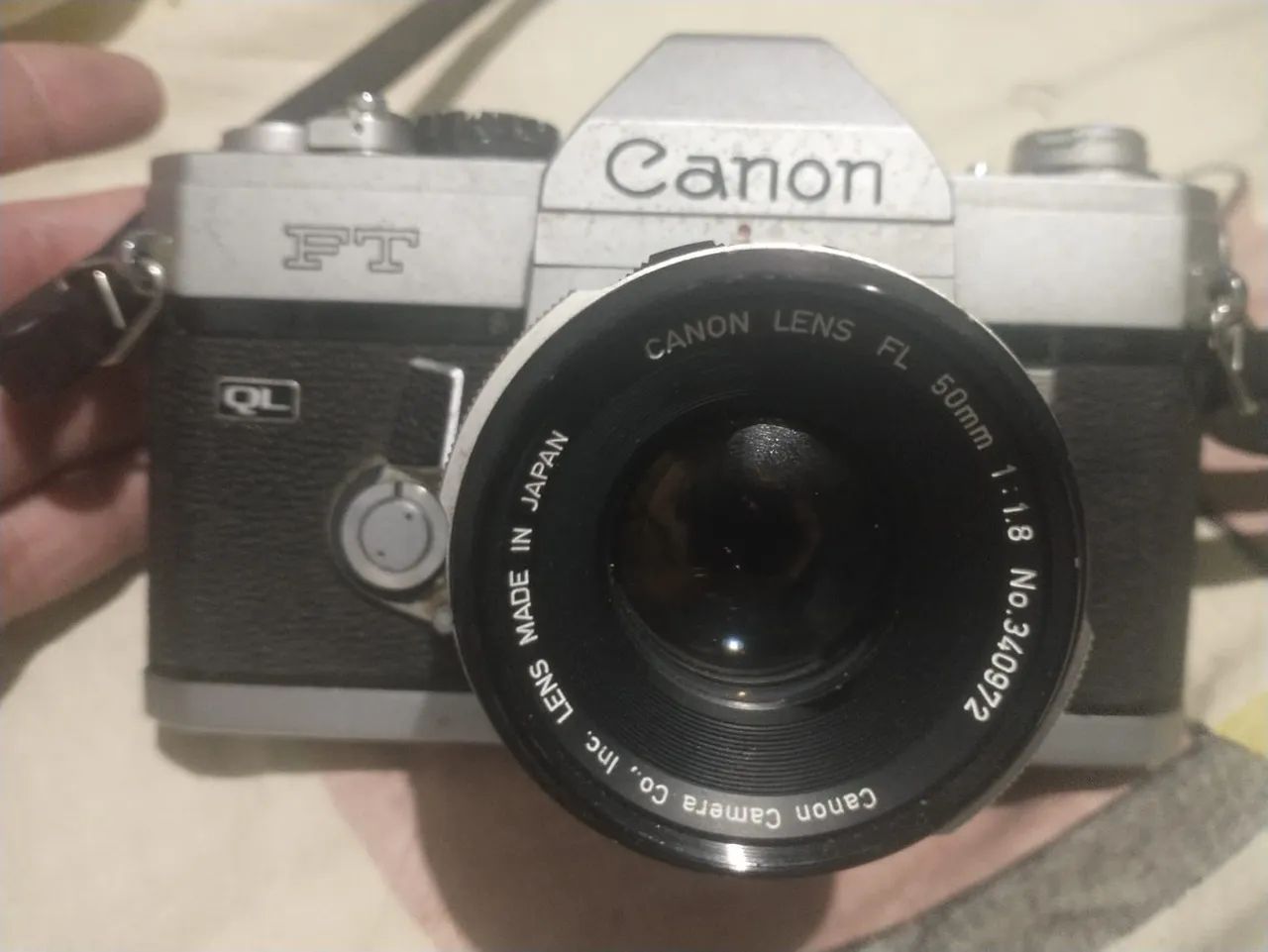 Câmera de Filme 35mm SLR Canon FT QL com Lente 50mm