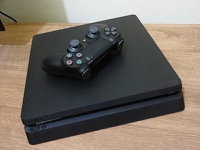 PS4 EM ÓTIMO ESTADO