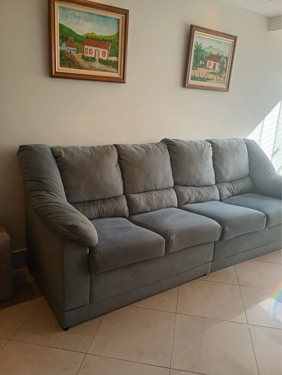 Sofá 4 lugares em excelente estado 2,50 m de comprimento em 0,90 de largura