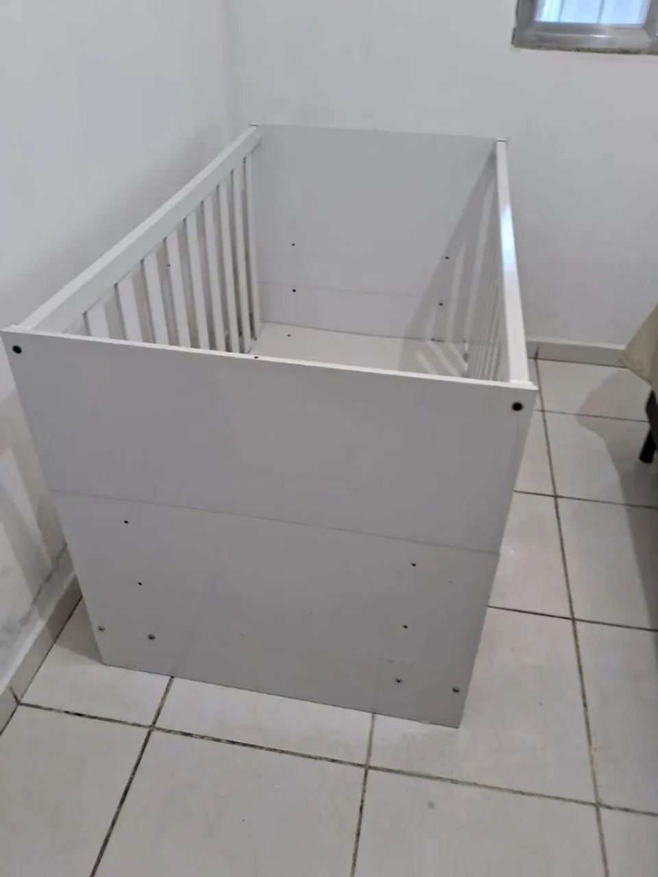 Berço branco infantil em ótimo estado - pouco uso - Foto 2