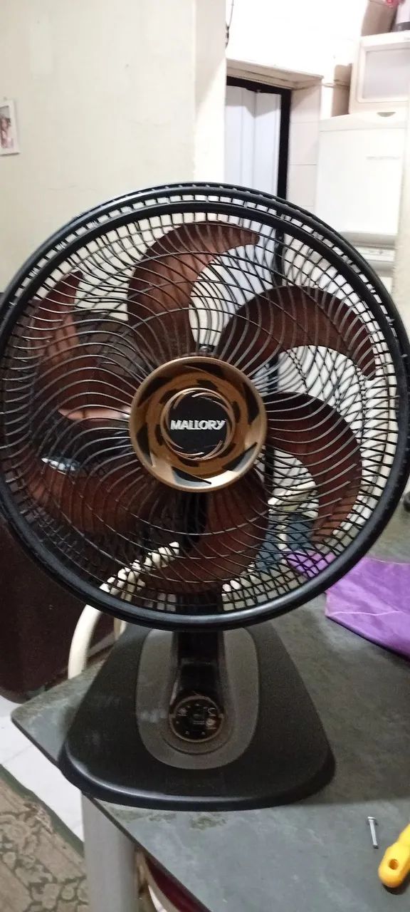 Ventilador de mesa Mallory 40cm Turbo perfeito  Dimer