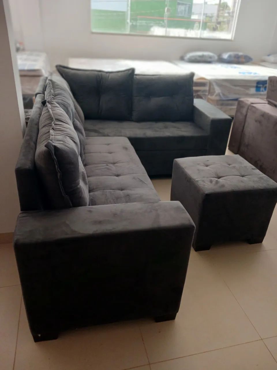 Sofá de canto cinza com puff - Novo  - Foto 2