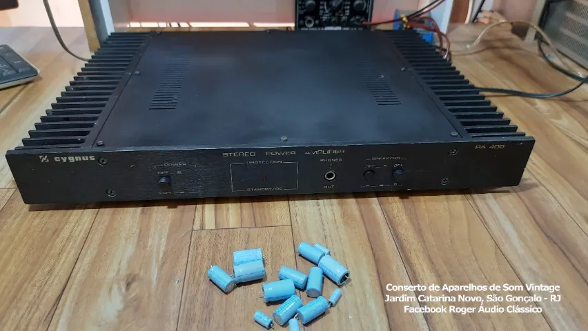 Amplificador Cygnus PA 400 revisado, em ótimo estado