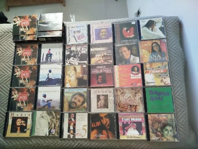 Coleção de CDs - MPB, Internacionais e Clássicos + Itens Extras 